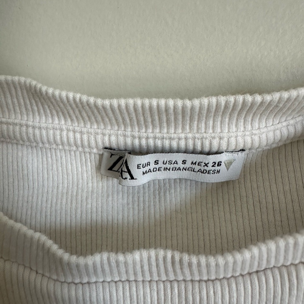 Zara Ruffled Top - Picture 3 of 3